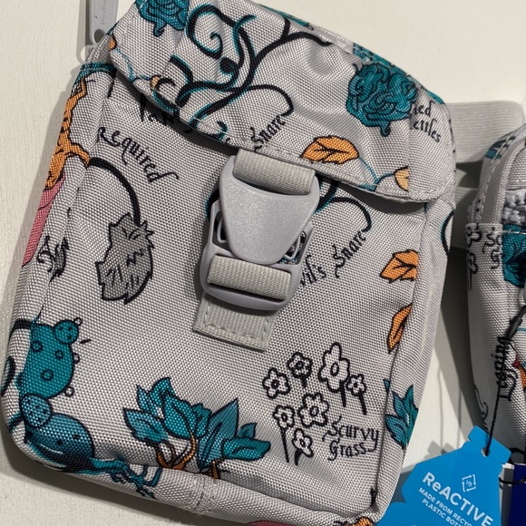 Vera Bradley Harry Potter Herbology Ditsy Mushroom Toadstool Plant Fanny Bag NWT - Picture 5 of 8